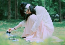 那些安静写字的姑娘